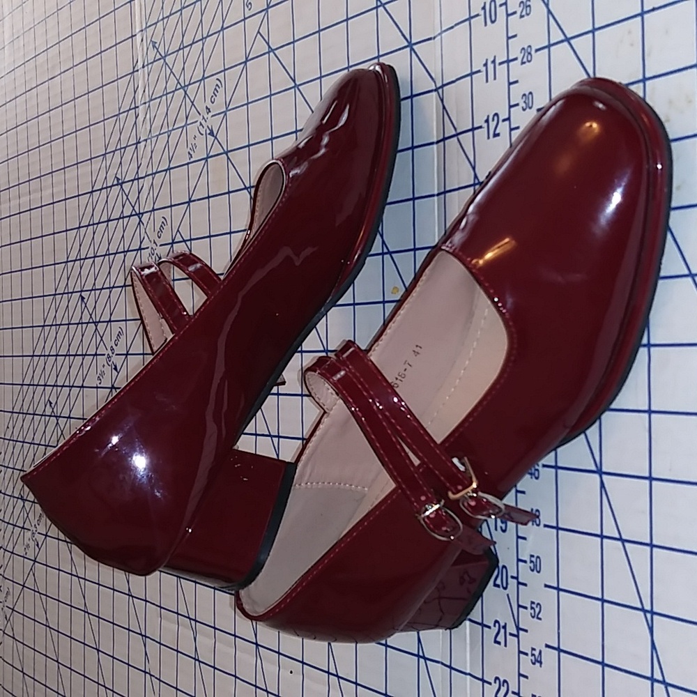 Burgundy 2 strap Mary Jane block heels size 41
